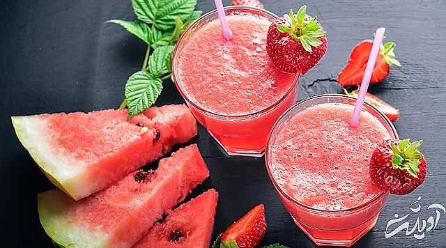 طرز تهیه اسموتی هندوانه و توت فرنگی با آب لیمو و نعنا طرز تهیه اسموتی هندوانه و توت فرنگی با آب لیمو و نعنا